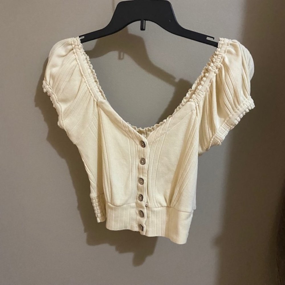 FREE PEOPLE CROPPED SHIRT